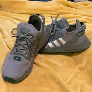 Adidas Sneakers